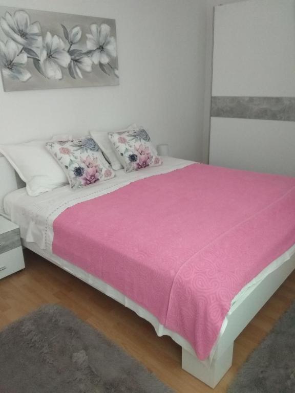 Danica Apartman *